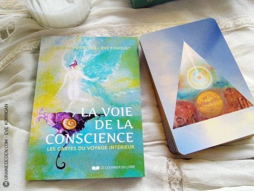 La voie de la conscience, les cartes du Voyage intérieur de Marisa Ortolan et Eve Fouquet. Graine d'Eden, cartes, oracles et tarot, développement personnel