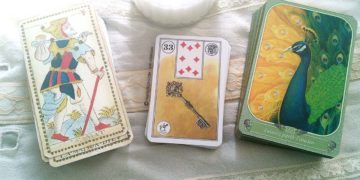 Tarots et Oracles divinatoires, la différence - Quelle différence entre tarots et Oracles ? Graine d'Eden Tarot et oracles divinatoires, reviews, cours....