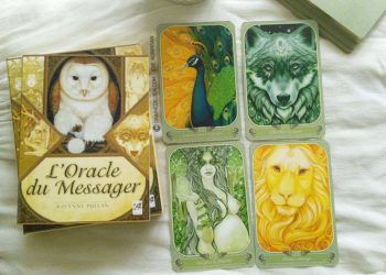 Oracle du Messager de Ravynne Phelan- Graine d'Eden la bibliothèque des cartes Oracle divinatoires, revue, review, présentation de Tarot et Oracle Divinatoires