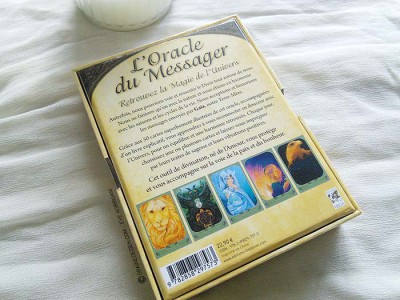 Oracle du Messager de Ravynne Phelan- Graine d'Eden la bibliothèque des cartes Oracle divinatoires, revue, review, présentation de Tarot et Oracle Divinatoires