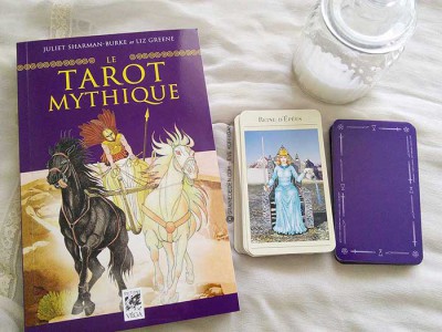 Tarot Mythique de Juliet Sharman-Burke et Liz Greene - Graine d'Eden la bibliothèque des Tarots, revue, review, présentation de Tarot et Oracle Divinatoires