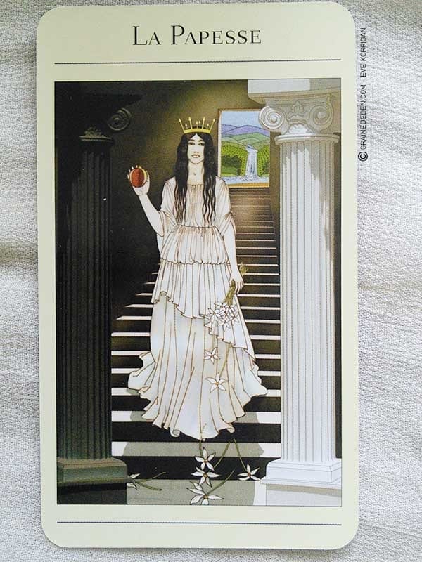 Tarot Mythique de Juliet Sharman-Burke et Liz Greene - Graine d'Eden la bibliothèque des Tarots, revue, review, présentation de Tarot et Oracle Divinatoires