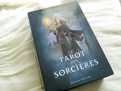 Le Tarot des Sorcières de Ellen Dugan et Mark Evans - Graine d'Eden la bibliothèque des Tarots, revue, review, présentation de Tarot et Oracle Divinatoires