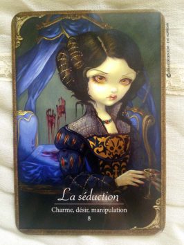 Oracle des Vampires de Lucy Cavendish - Graine d'Eden, review et présentation de tarots et oracles divinatoires.