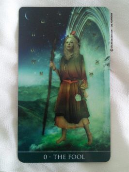 Thelema Tarot deck de Renata Lechner - Présentation et review de Tarot divinatoire - Graine d'Eden