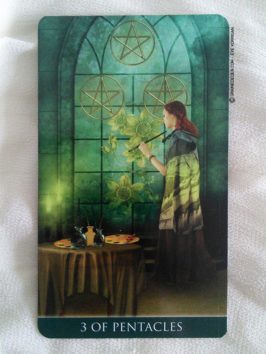 Thelema Tarot deck de Renata Lechner - Présentation et review de Tarot divinatoire - Graine d'Eden