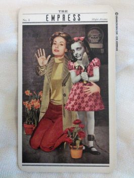 Zombie Tarot - Graine d'Eden review et présentation de tarot divinatoires - La bibliothèque des Tarots divinatoire