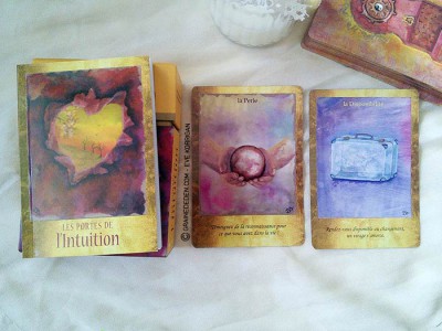 Cartes Les Portes de l'Intuition de Mielczareck et Brigitte Barberane - Review et présentation de cartes oracle - Graine d'Eden - Développement personnel, spiritualité, guidance, oracles et tarots divinatoires