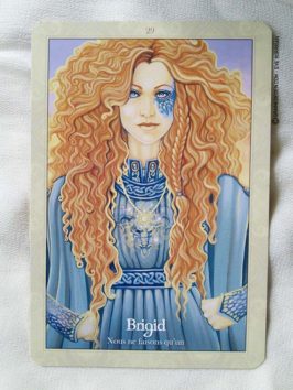 L'Oracle des Dragons Protecteurs de Lucy Cavendish - Review et présentation de cartes oracle - Graine d'Eden - Développement personnel, spiritualité, guidance, oracles et tarots divinatoires