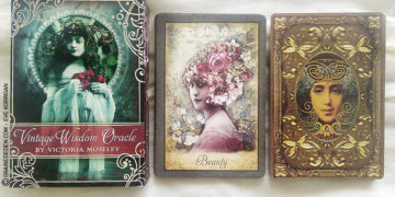 Vintage Wisdom Oracle de Victoria Moseley - Graine d'Eden Développement personnel, spiritualité, guidance, oracles et tarots divinatoires - La bibliothèque des Oracles