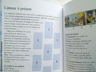 Review La Bible du Tarot de Sarah Bartlett - Graine d'Eden Développement personnel, spiritualité, guidance, livres, oracles et tarots divinatoires - La bibliothèque des Tarots