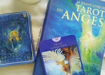 Le Tarot des Anges et Le Grand livre du Tarot des Anges de Doreen Virtue et Radleigh Valentine - Graine d'Eden Développement personnel, spiritualité, guidance, oracles et tarots divinatoires - La bibliothèque des Tarots