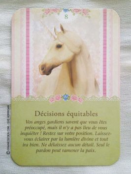 Le Tarot des Anges Gardiens de Doreen Virtue et Radleigh Valentine - Graine d'Eden Développement personnel, spiritualité, tarots et oracles divinatoires, Bibliothèques des Tarots, avis, présentation, review.