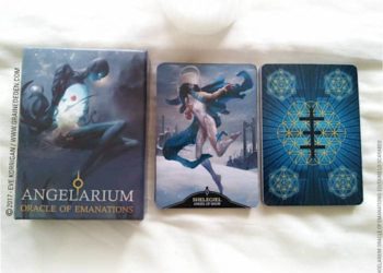 Angelarium Oracle of Emanations de Eli Minaya et Peter Mohrbacher - Graine d'Eden Développement personnel, spiritualité, tarots et oracles divinatoires, Bibliothèques des Oracles, avis, présentation, review , revue