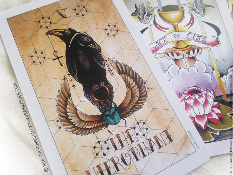 Eight Coins' Tattoo Tarot de Lana Zellner Review - Graine d'Eden Développement personnel, spiritualité, tarots et oracles divinatoires, Bibliothèques des Oracles, avis, présentation, review tarot oracle , revue tarot oracle