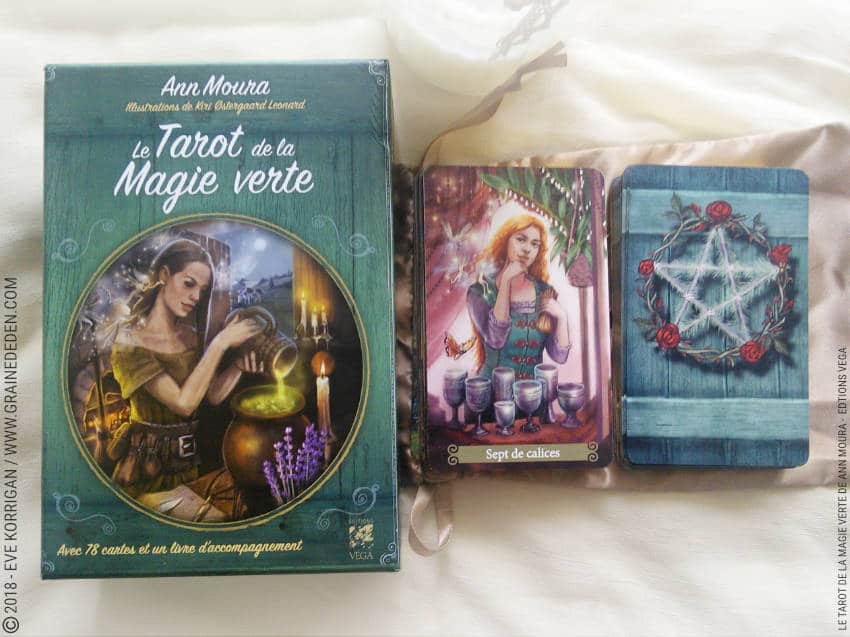 Review Le Tarot de la Magie Verte de Ann Moura et Kiri Ostergaard Leonard - Graine d'Eden Développement personnel, spiritualité, tarots et oracles divinatoires, Bibliothèques des Oracles, avis, présentation, review tarot oracle , revue tarot oracle