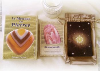 Le Message des Pierres Cartes Oracle de Gérard Cazals Review - Graine d'Eden Développement personnel, spiritualité, tarots et oracles divinatoires, Bibliothèques des Oracles, avis, présentation, review tarot oracle , revue tarot oracle