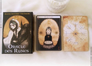 Oracle des Runes de Gulliver L'Aventurière et Lyra Ceoltoir Review - Graine d'Eden Développement personnel, spiritualité, tarots et oracles divinatoires, Bibliothèques des Oracles, avis, présentation, review tarot oracle , revue tarot oracle